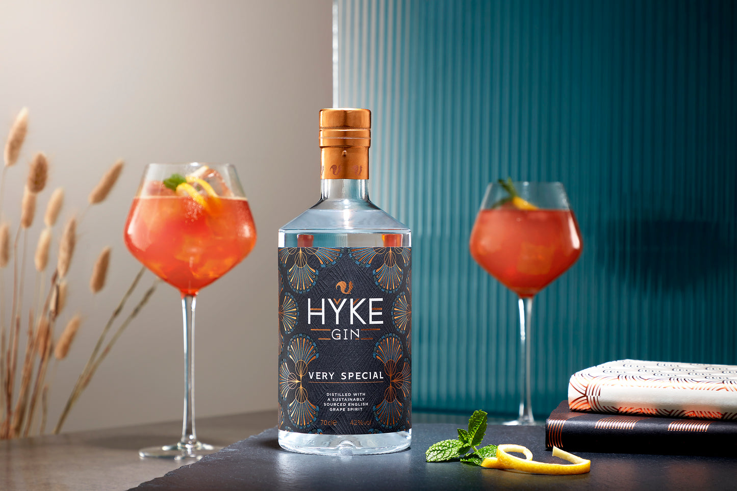 HYKE Gin Very Special 70cl Twin